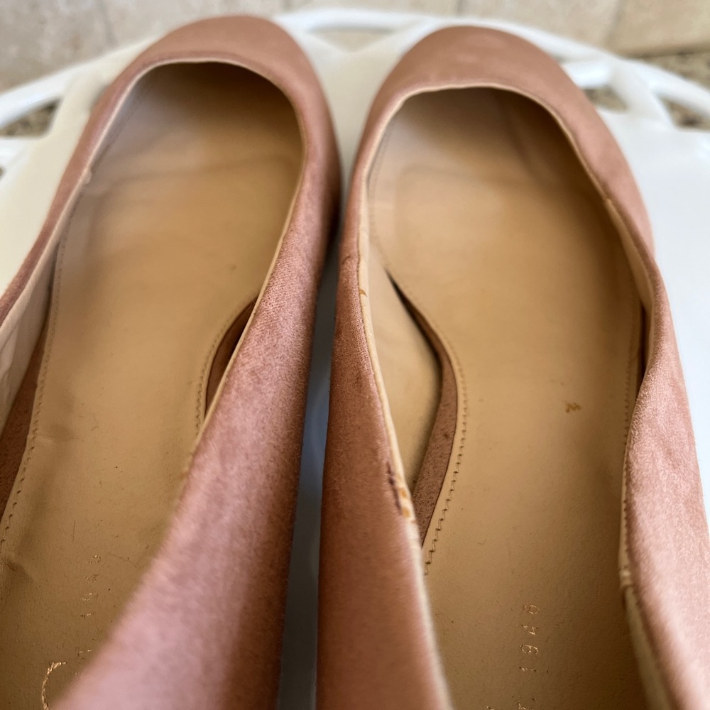 C. EST 1946 Women's Old Rose Pink Suede Block Shimmering Heel Pump - Picture 12 of 13